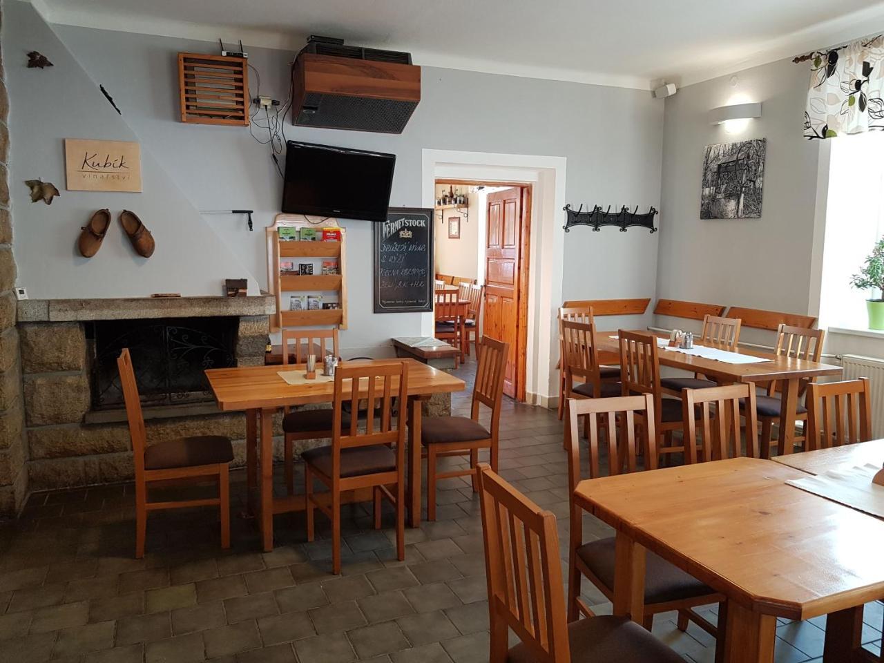 Pension Pod Lipou Loučovice Esterno foto